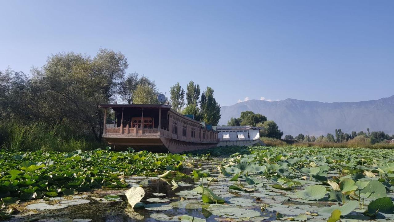 Kings Houseboats Hotel Srinagar  Exterior photo